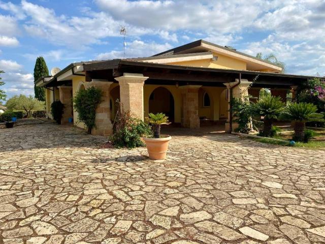 Villa Indipendente in vendita a Puglia, Lecce