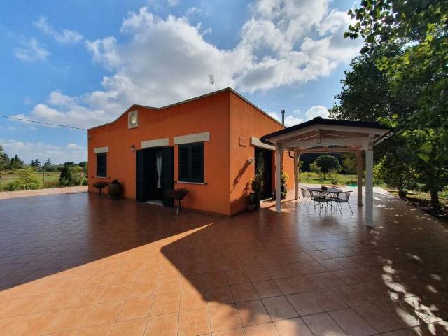 Villa Indipendente in vendita a Puglia, Lecce