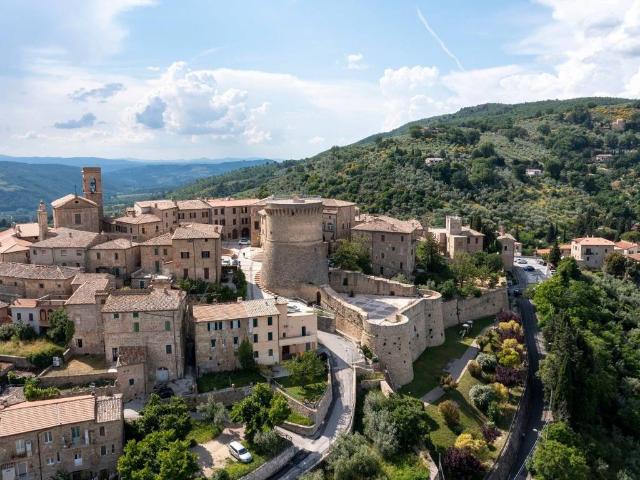Villa Indipendente in vendita a Gualdo Cattaneo, Umbria
