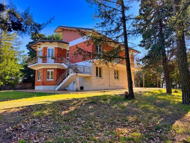 Villa Indipendente in vendita a Marche, Macerata