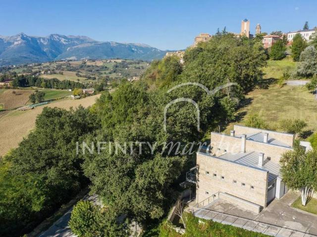 Villa Indipendente in vendita a Marche, Macerata