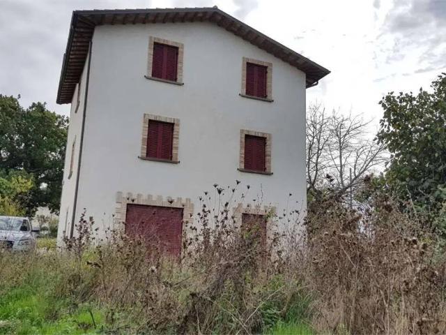 Villa Indipendente in vendita a Gualdo Tadino, Umbria