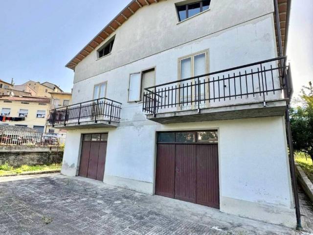 Villa Indipendente in vendita a Gualdo Tadino, Umbria