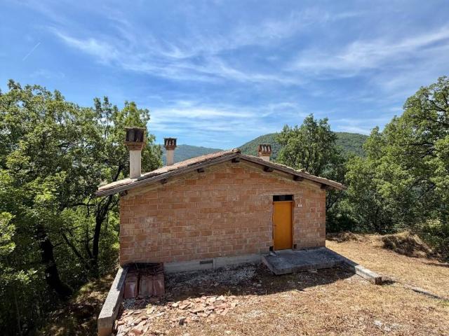 Villa Indipendente in vendita a Gualdo Tadino, Umbria