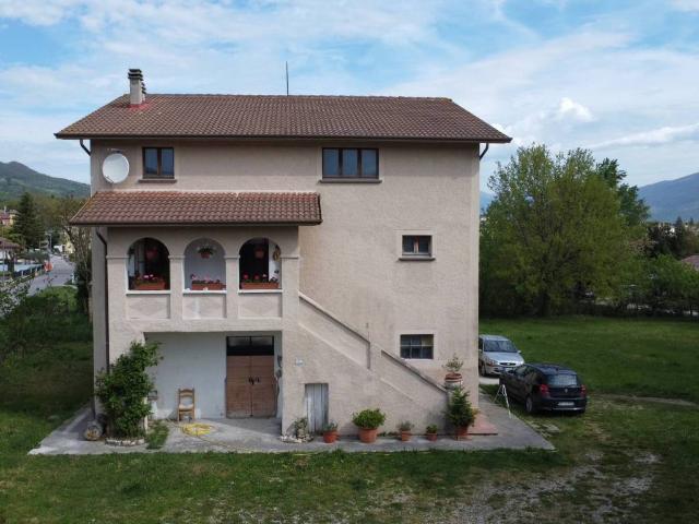 Villa Indipendente in vendita a Cerqueto, Gualdo Tadino
