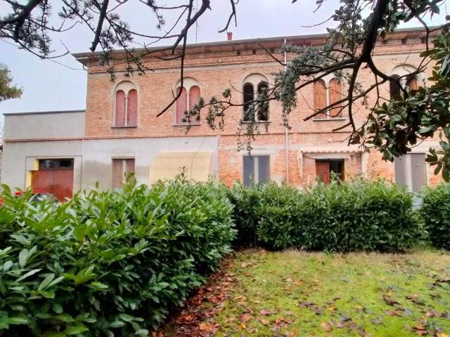 Villa Indipendente in vendita a Bassa Reggiana, Re