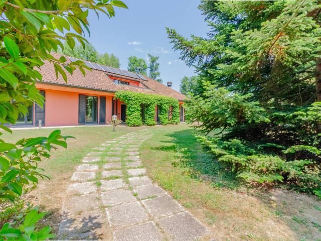 Villa Indipendente in vendita a Guanzate, Lombardia