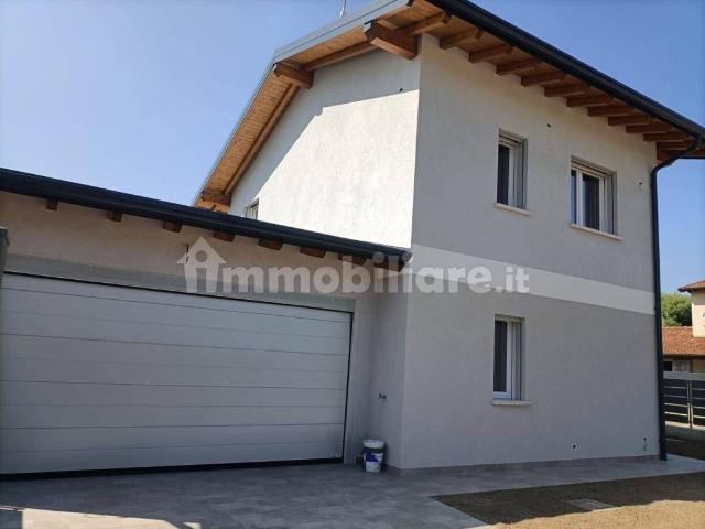 Villa Indipendente in vendita a Guanzate, Lombardia