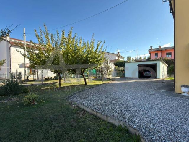 Villa Indipendente in vendita a Guarda Veneta, Veneto