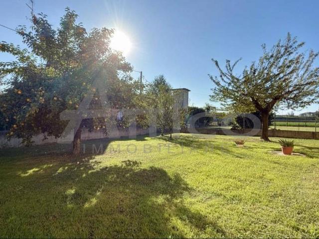 Villa Indipendente in vendita a Guarda Veneta, Veneto