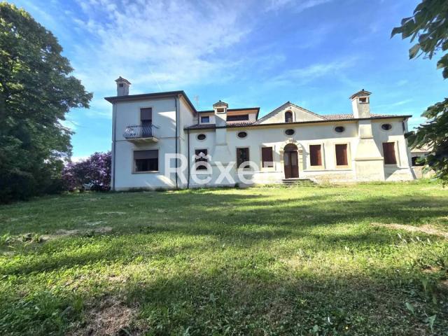 Villa Indipendente in vendita a Guarda Veneta, Veneto