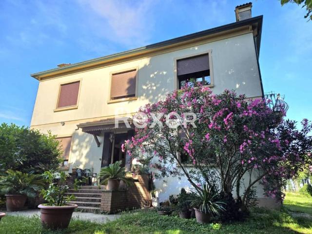 Villa Indipendente in vendita a Guarda Veneta, Veneto