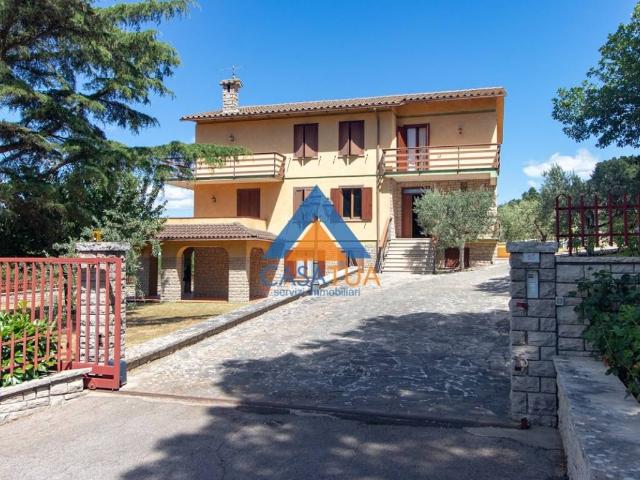 Villa Indipendente in vendita a Guardea, Umbria