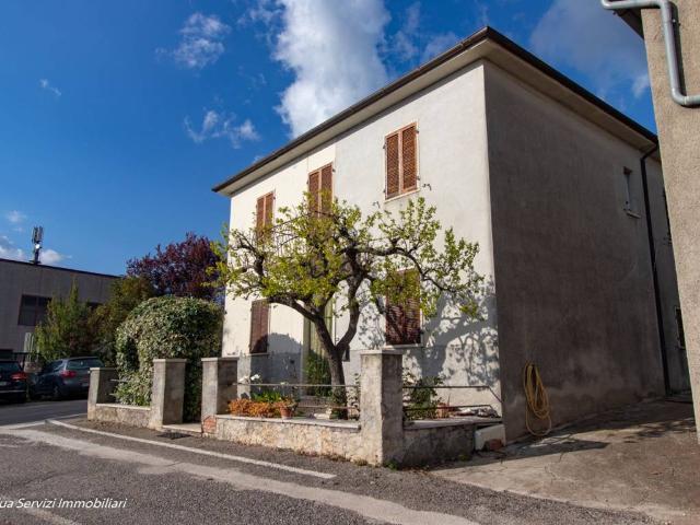 Villa Indipendente in vendita a Guardea, Umbria