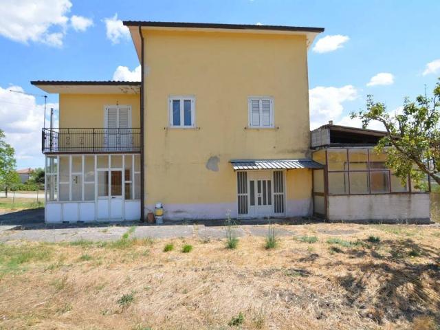 Villa Indipendente in vendita a Guardia Lombardi, Campania