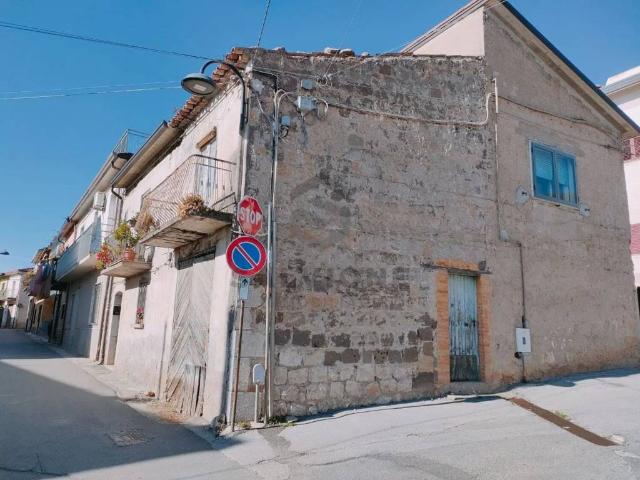 Villa Indipendente in vendita a Guardia Sanframondi, Campania