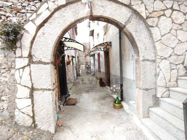 Villa Indipendente in vendita a Guardia Sanframondi, Campania