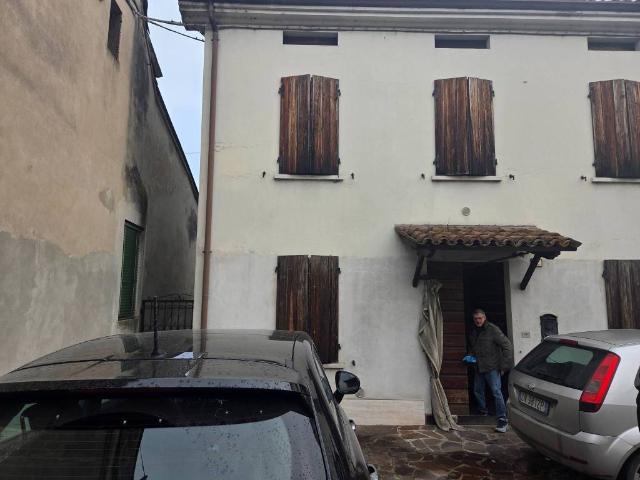 Villa Indipendente in vendita a Bassa Reggiana, Re