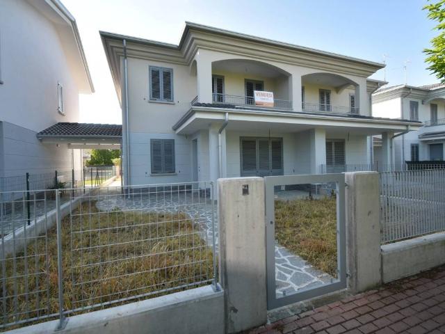Villa Indipendente in vendita a Pieve di Guastalla, Guastalla