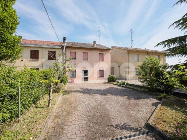 Villa Indipendente in vendita a Bassa Reggiana, Re