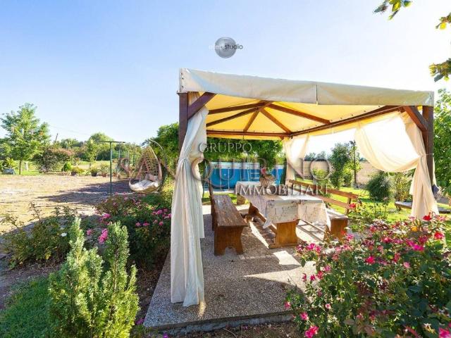 Villa Indipendente in vendita a Bassa Reggiana, Re