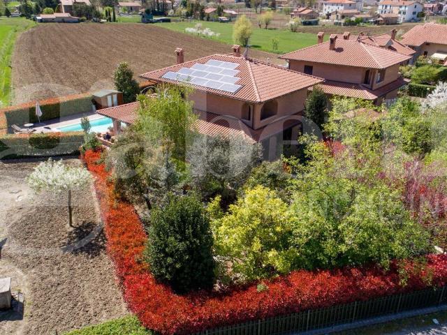 Villa Indipendente in vendita a Gubbio, Umbria