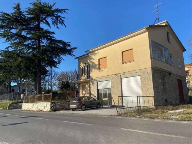 Villa Indipendente in vendita a Gubbio, Umbria