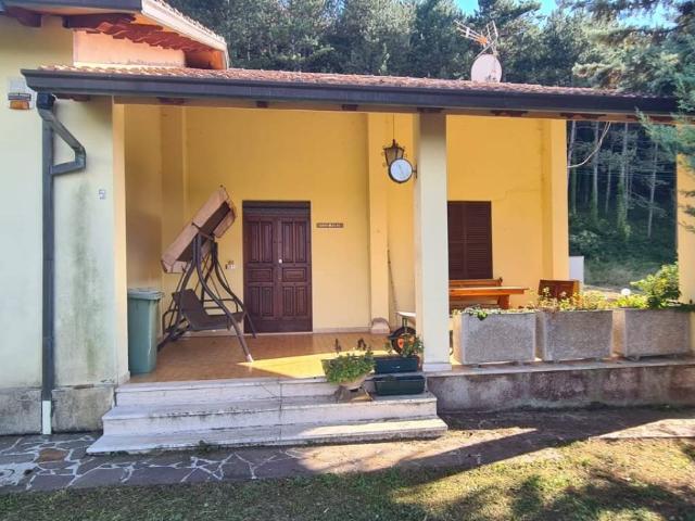 Villa Indipendente in vendita a Gubbio, Umbria