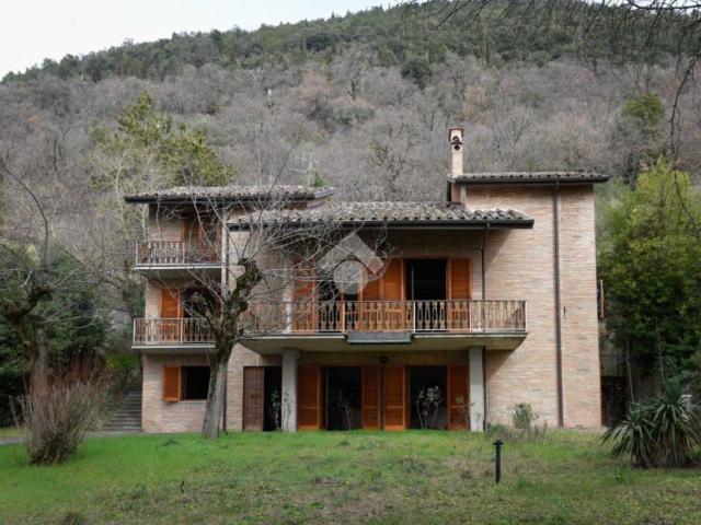 Villa Indipendente in vendita a Gubbio, Umbria