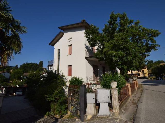 Villa Indipendente in vendita a Gubbio, Umbria