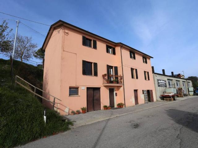 Villa Indipendente in vendita a Gubbio, Umbria