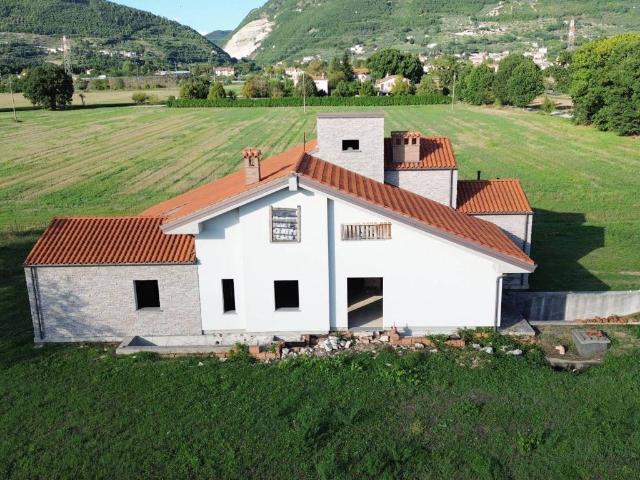 Villa Indipendente in vendita a Gubbio, Umbria