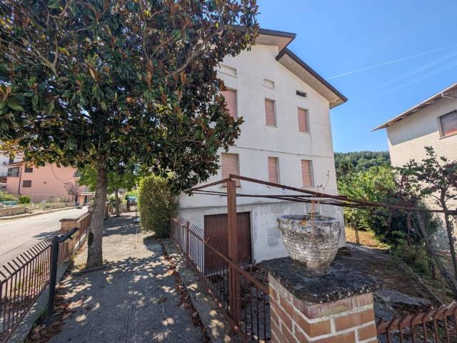 Villa Indipendente in vendita a Gubbio, Umbria