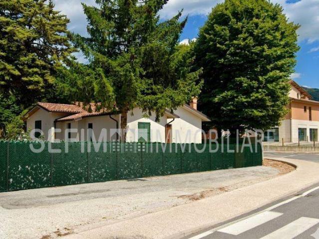 Villa Indipendente in vendita a Gubbio, Umbria