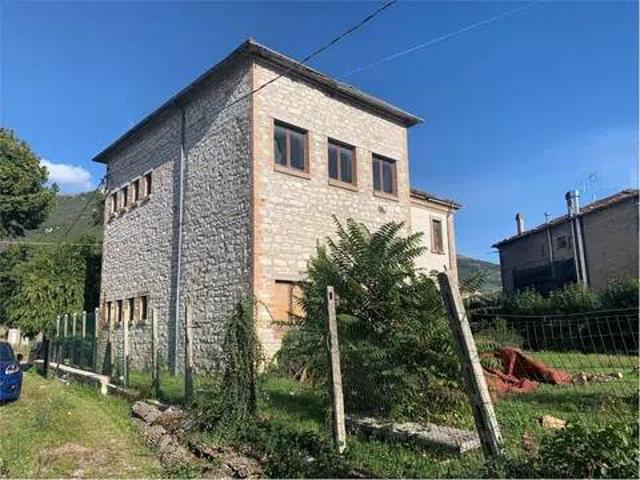 Villa Indipendente in vendita a Gubbio, Umbria