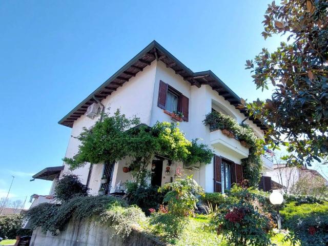 Villa Indipendente in vendita a Unione dei Comuni I Fontanili, Gudo Visconti