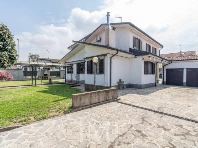 Villa Indipendente in vendita a Unione dei Comuni I Fontanili, Gudo Visconti
