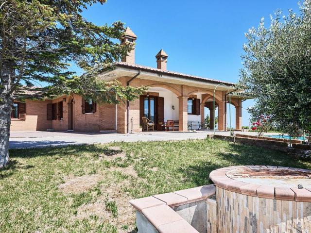 Villa Indipendente in vendita a Guglionesi, Molise