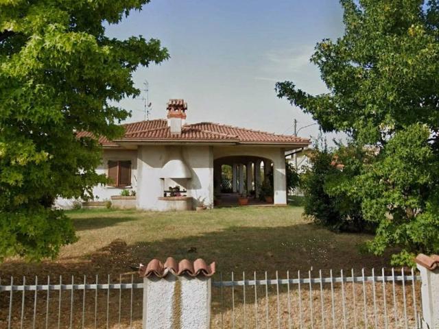 Villa Indipendente in vendita a Guidizzolo, Lombardia