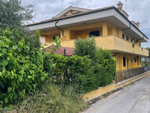 Villa Indipendente in vendita a Guidonia Montecelio, Roma Capitale