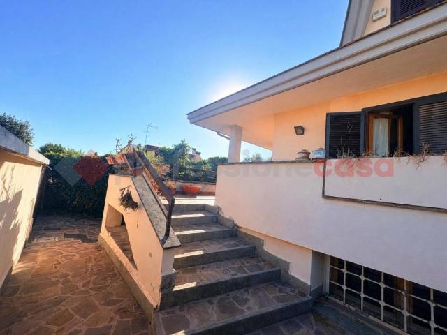 Villa Indipendente in vendita a Guidonia Montecelio, Roma Capitale