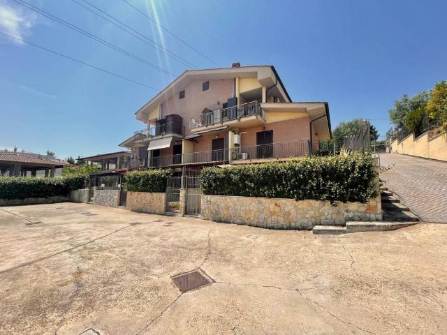 Villa Indipendente in vendita a Guidonia Montecelio, Roma Capitale