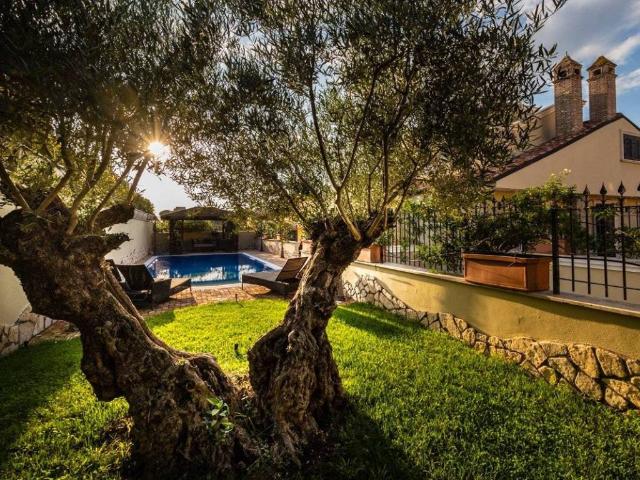 Villa Indipendente in vendita a Guidonia Montecelio, Roma Capitale