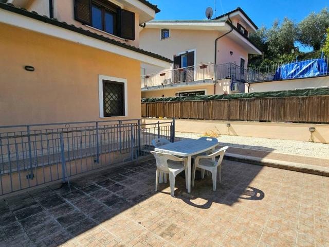 Villa Indipendente in vendita a Guidonia Montecelio, Roma Capitale