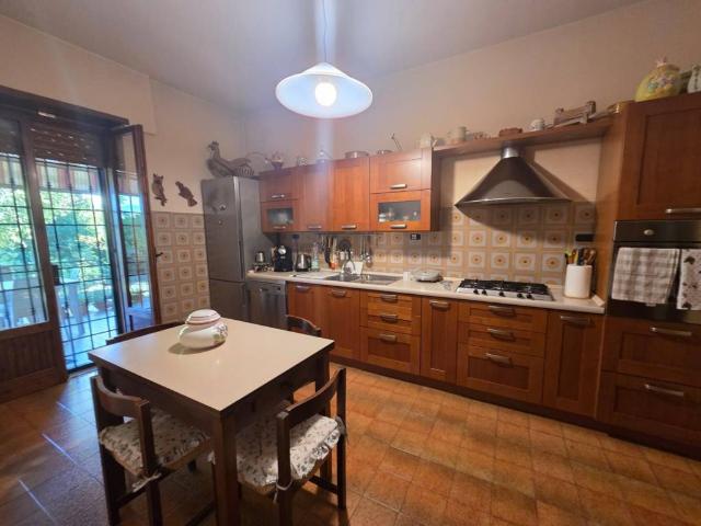 Villa Indipendente in vendita a Guidonia Montecelio, Roma Capitale