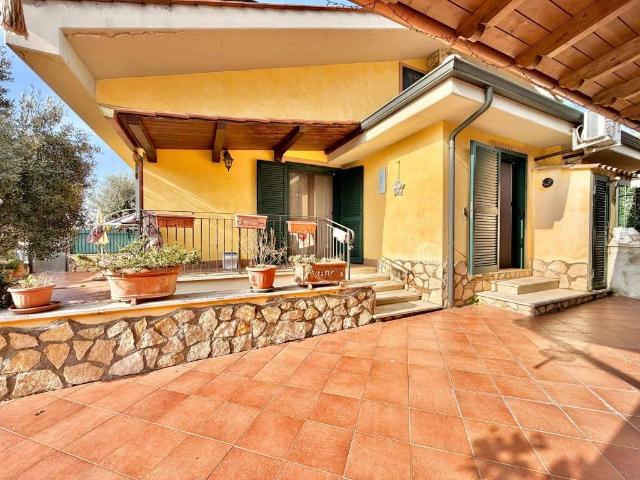 Villa Indipendente in vendita a Guidonia Montecelio, Roma Capitale