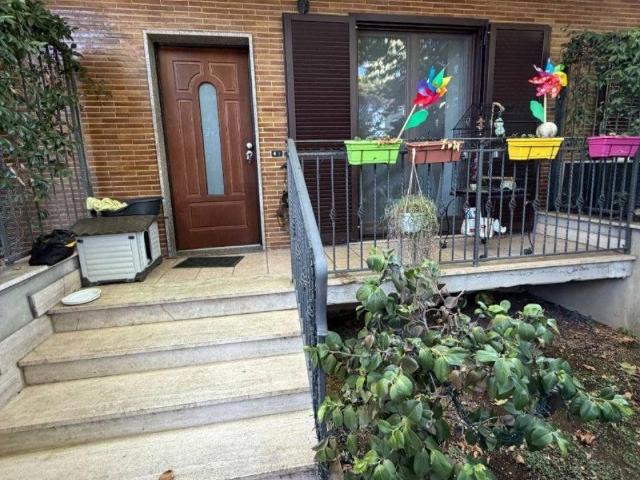 Villa Indipendente in vendita a Guidonia Montecelio, Roma Capitale