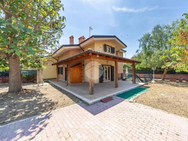 Villa Indipendente in vendita a Guidonia Montecelio, Roma Capitale