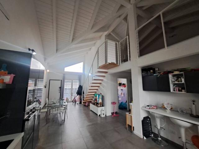 Villa Indipendente in vendita a Guidonia Montecelio, Roma Capitale
