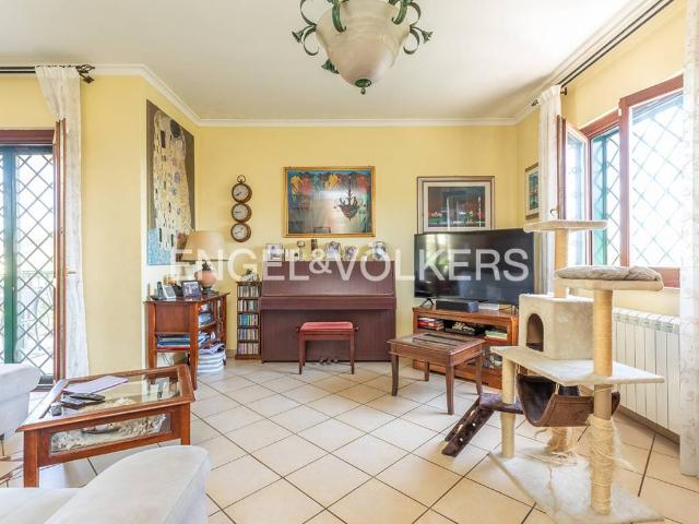 Villa Indipendente in vendita a Guidonia Montecelio, Roma Capitale